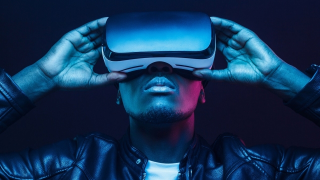 Diving into a New Reality: Exploring the Possibilities of Virtual Reality